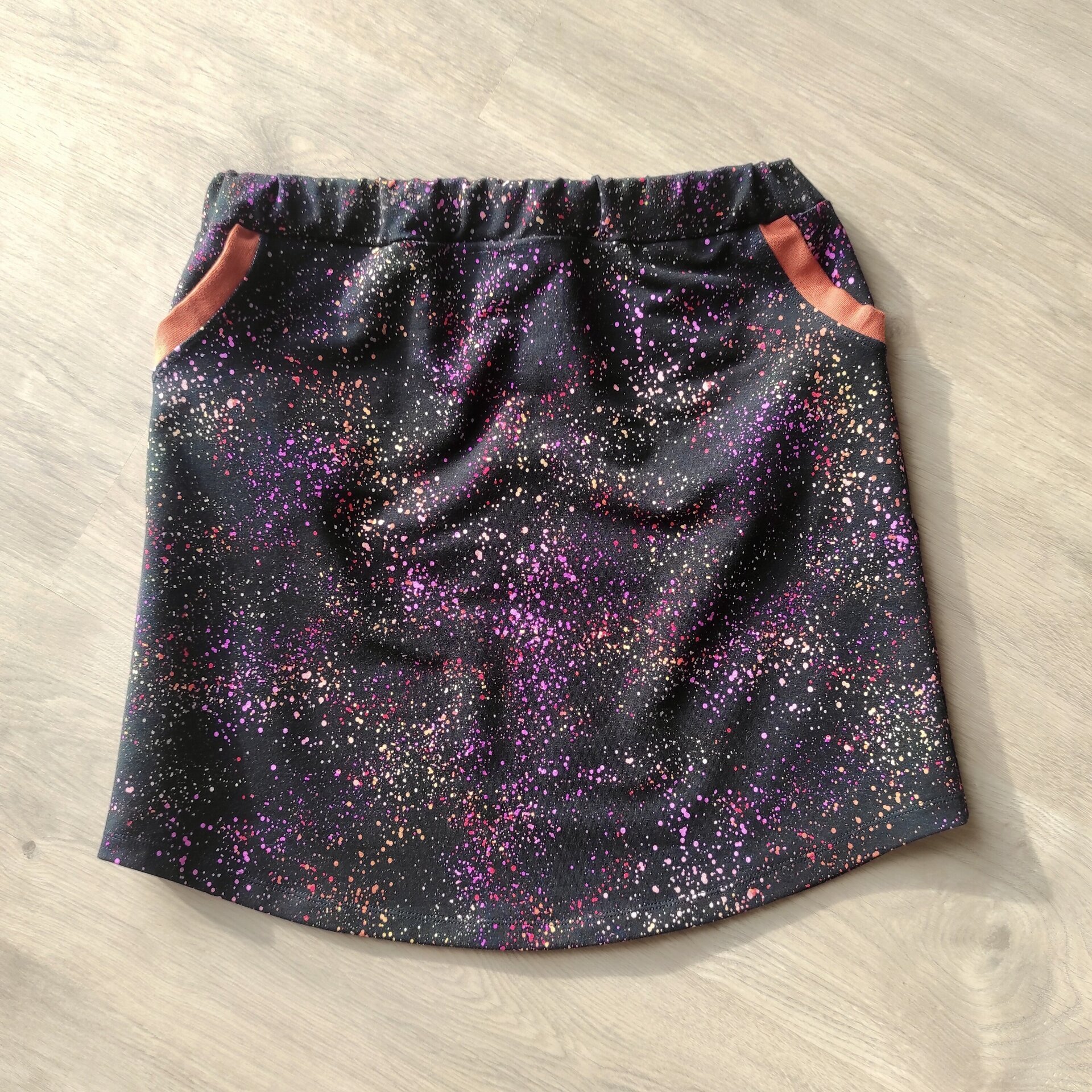 Falda mujer - bajo curvado - Dots - 4