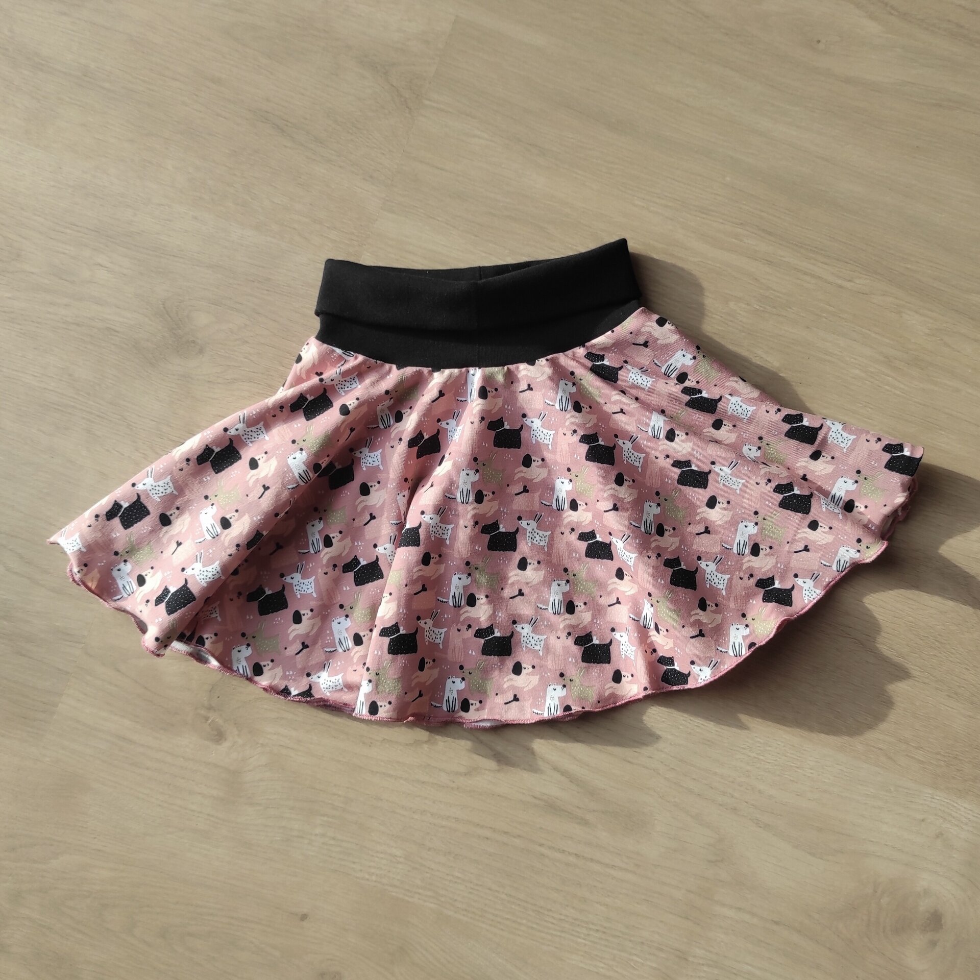 Falda infantil - vuelo circular - Perritos rosa - 2