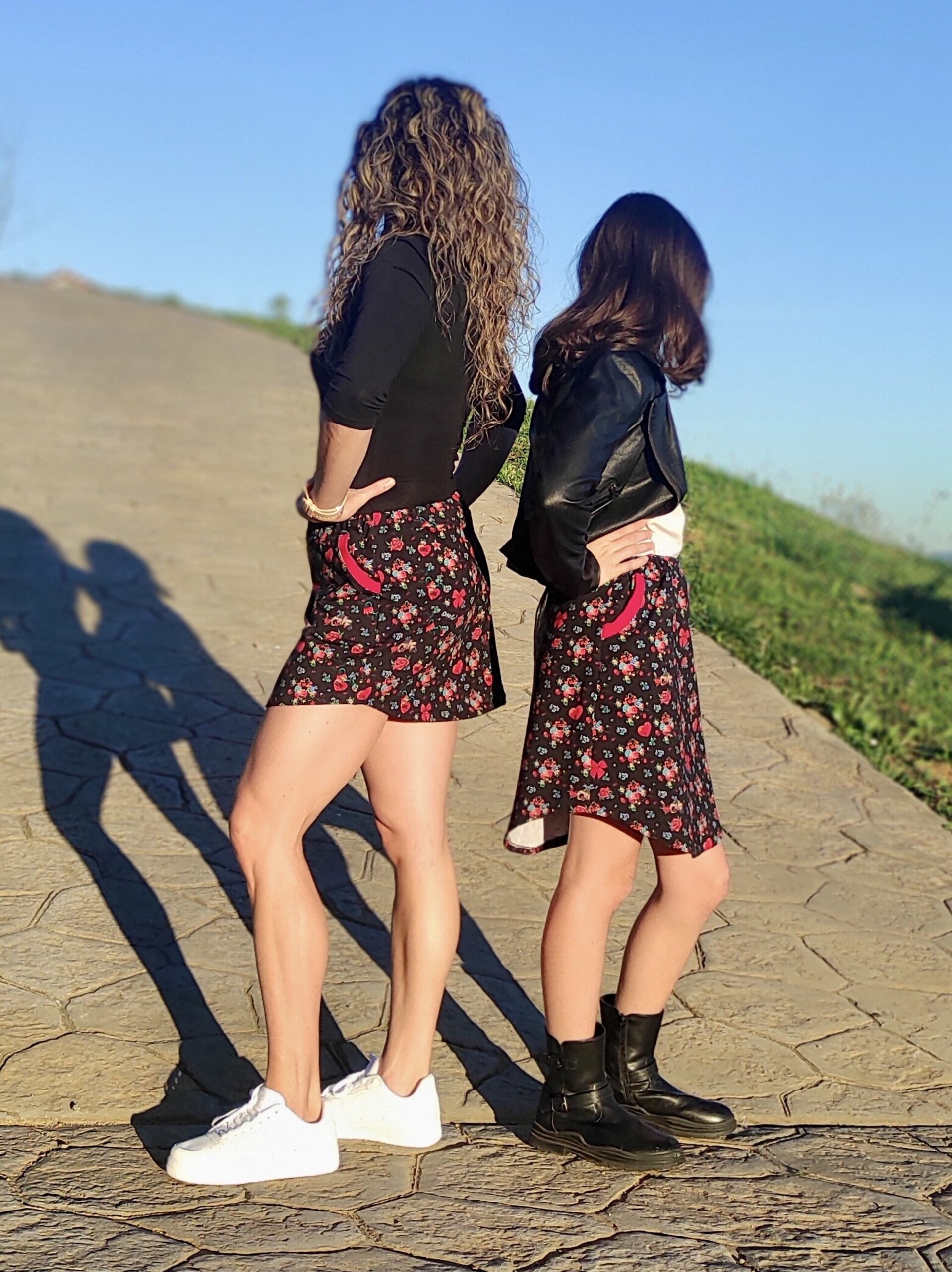 Falda infantil - bajo curvado - Corazones y Rosas - 7