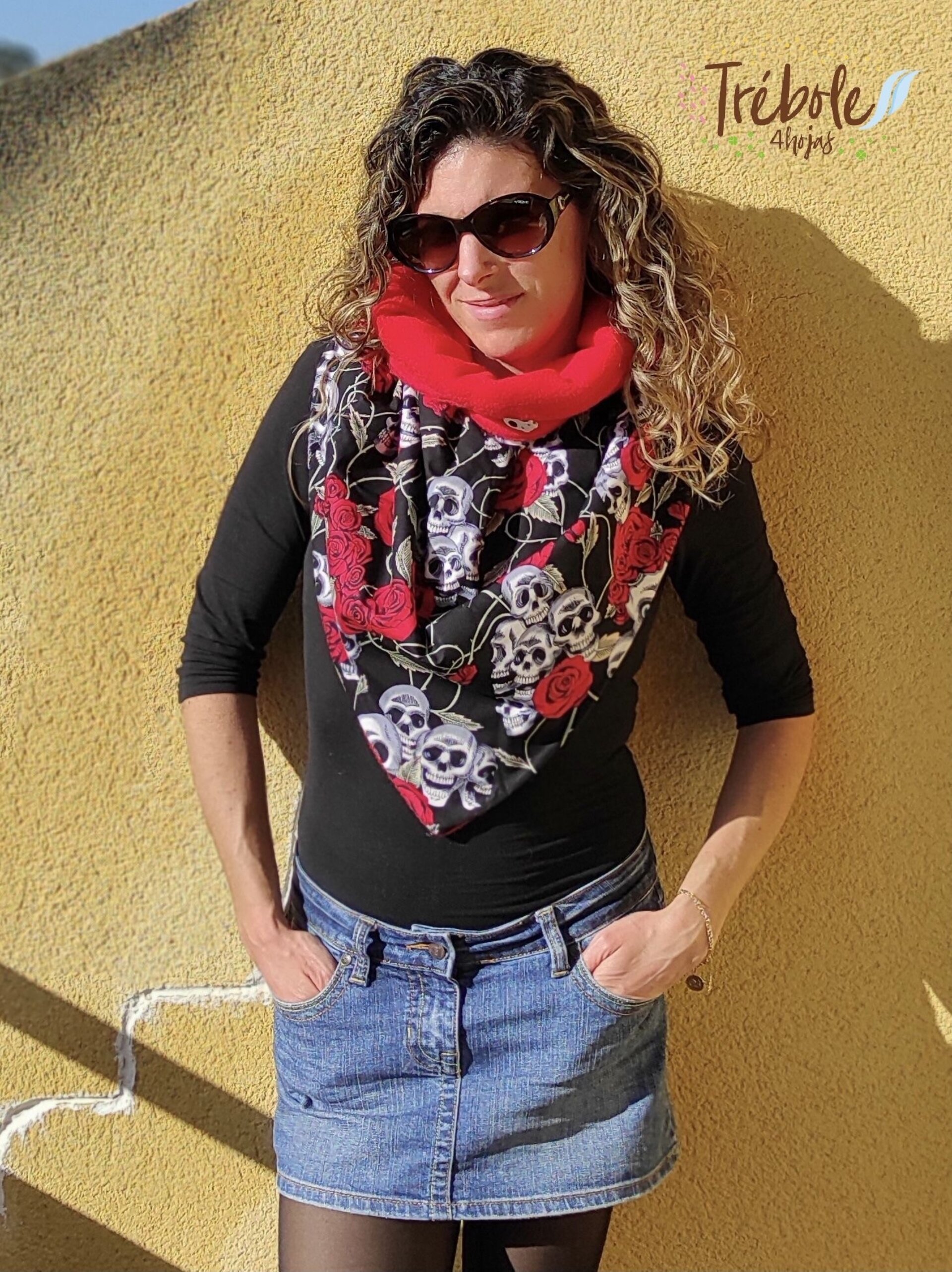 Bufanda triangular - Calaveras - 3