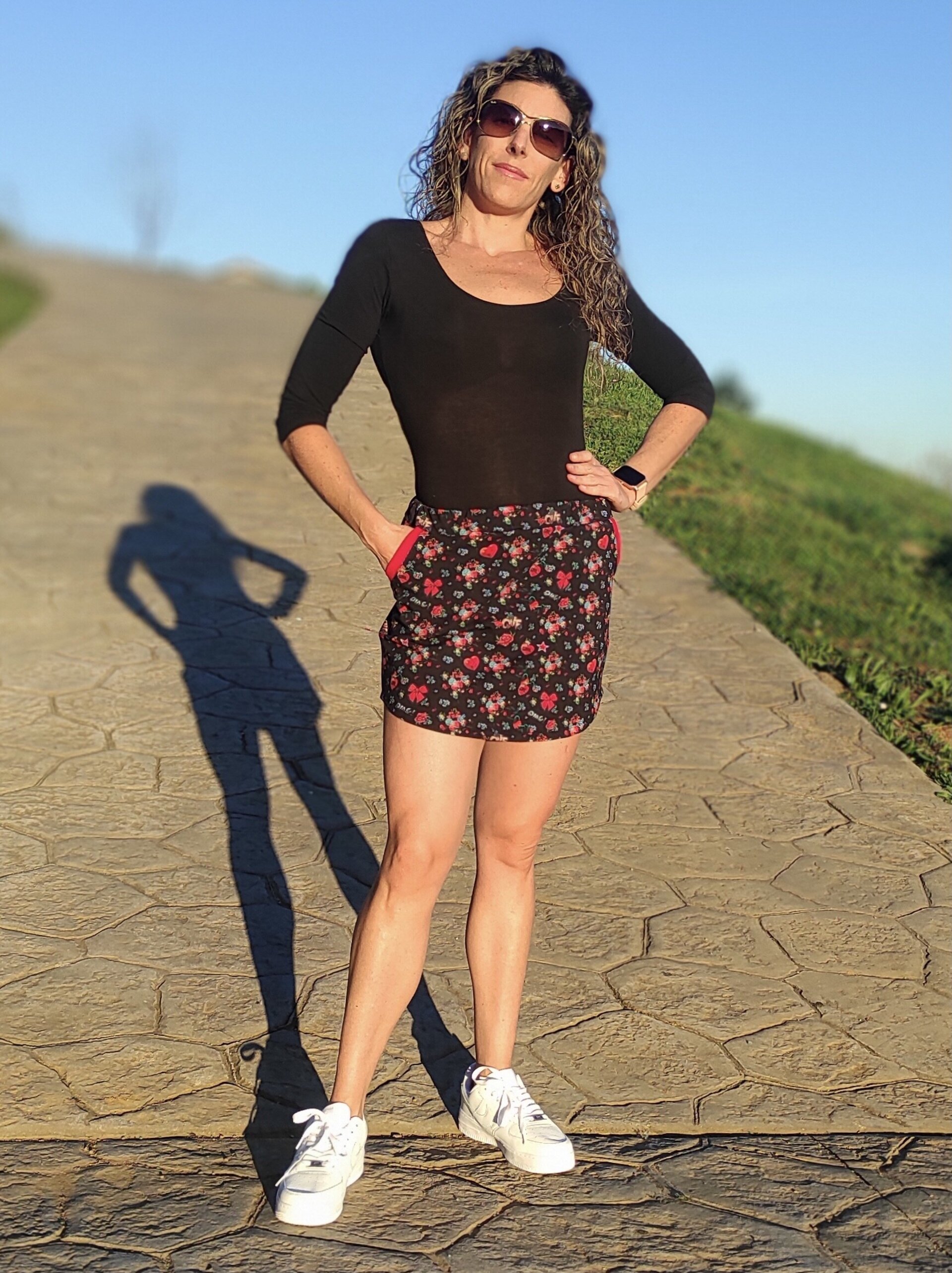 Falda mujer - bajo curvado - Rosas y Corazones - 9