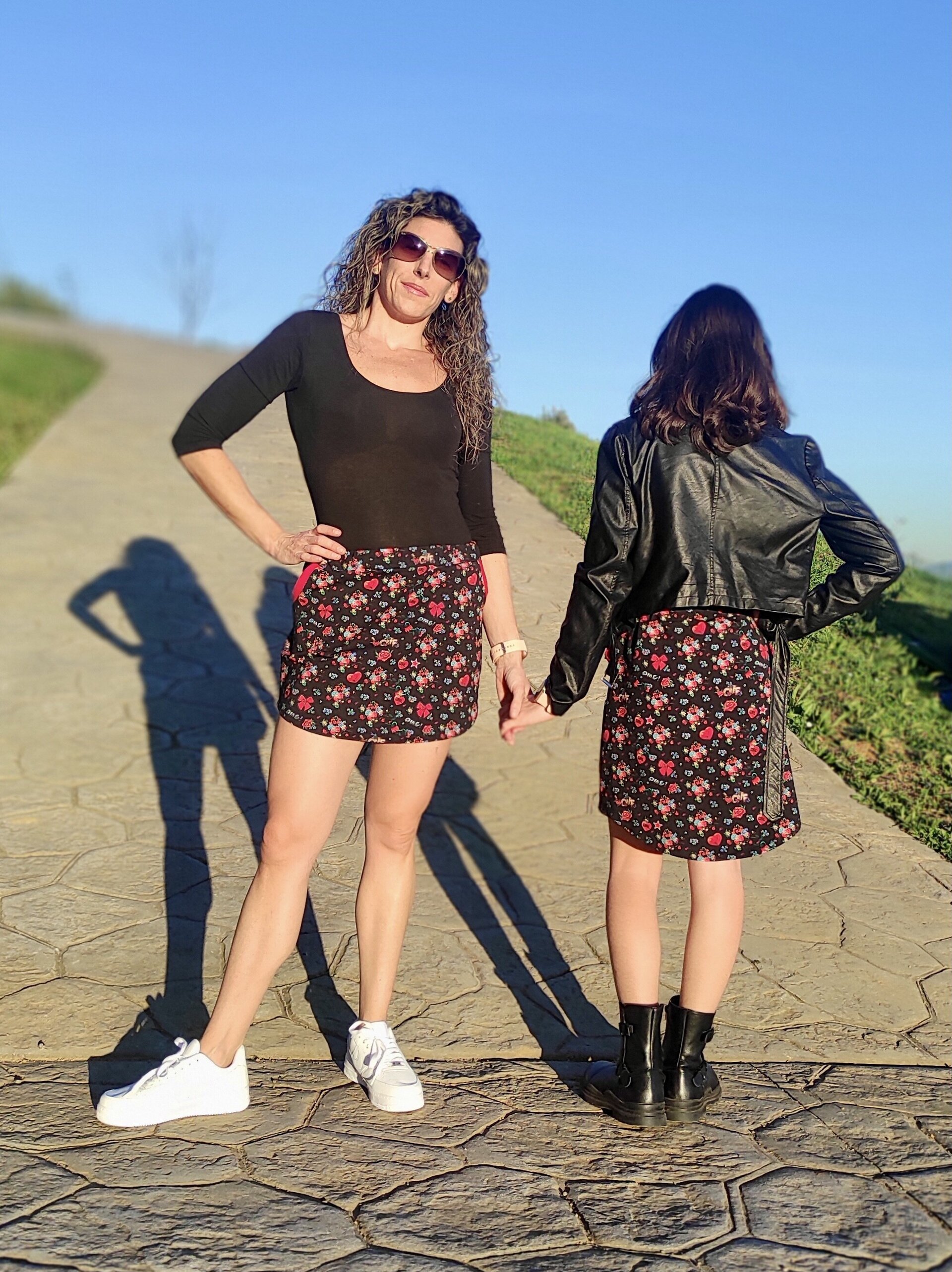 Falda infantil - bajo curvado - Corazones y Rosas - 9