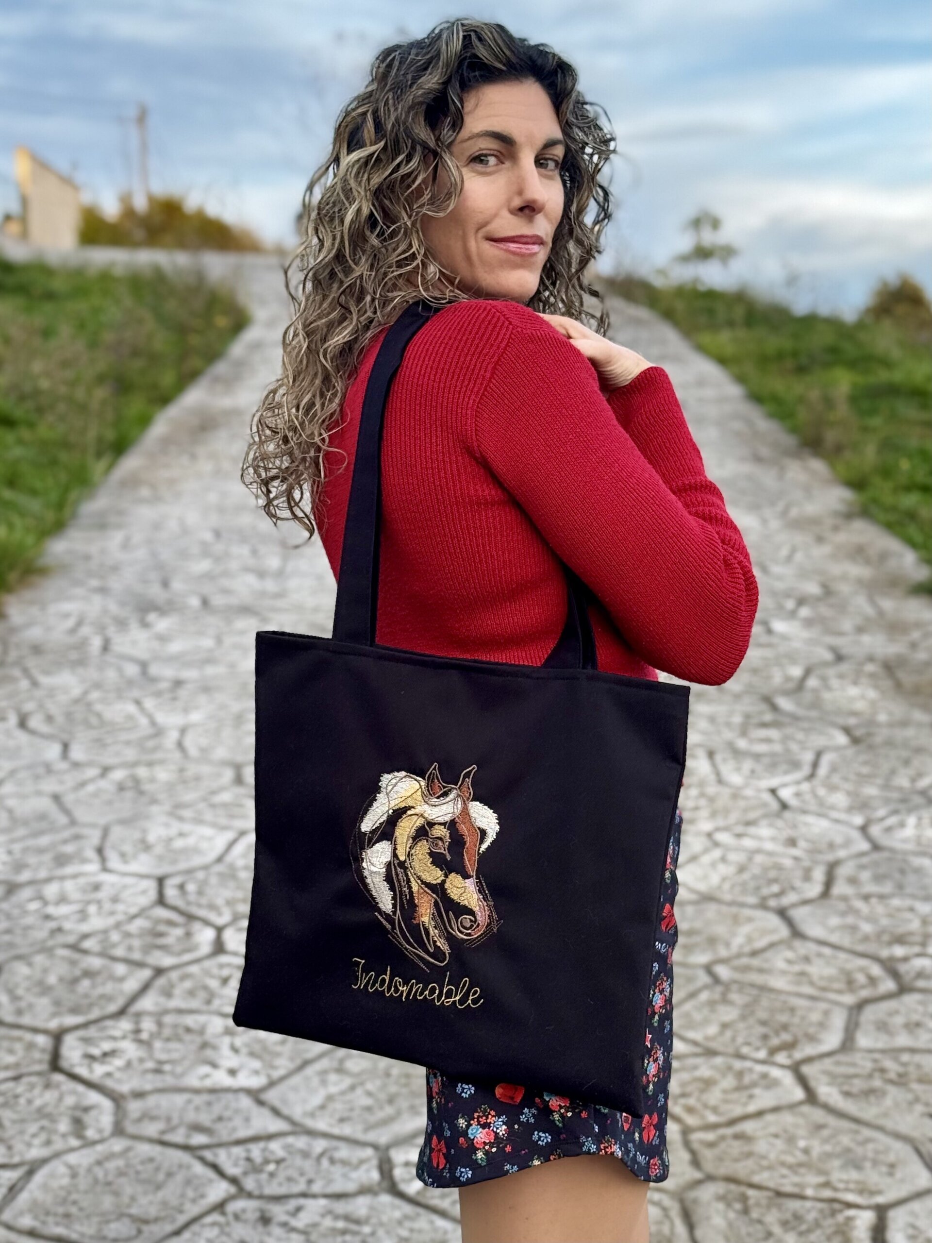 Tote Bag con bordado - Caballo Indomable - 2