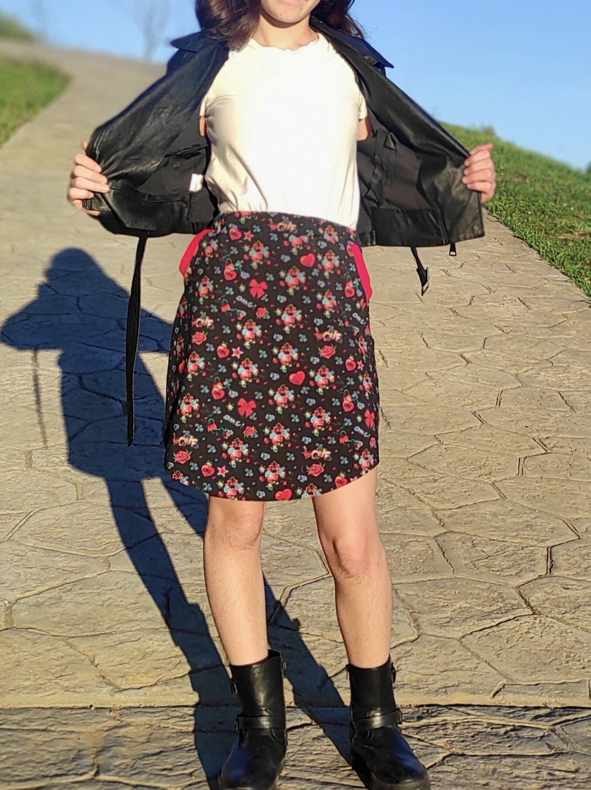 Falda infantil - bajo curvado - Corazones y Rosas - 5