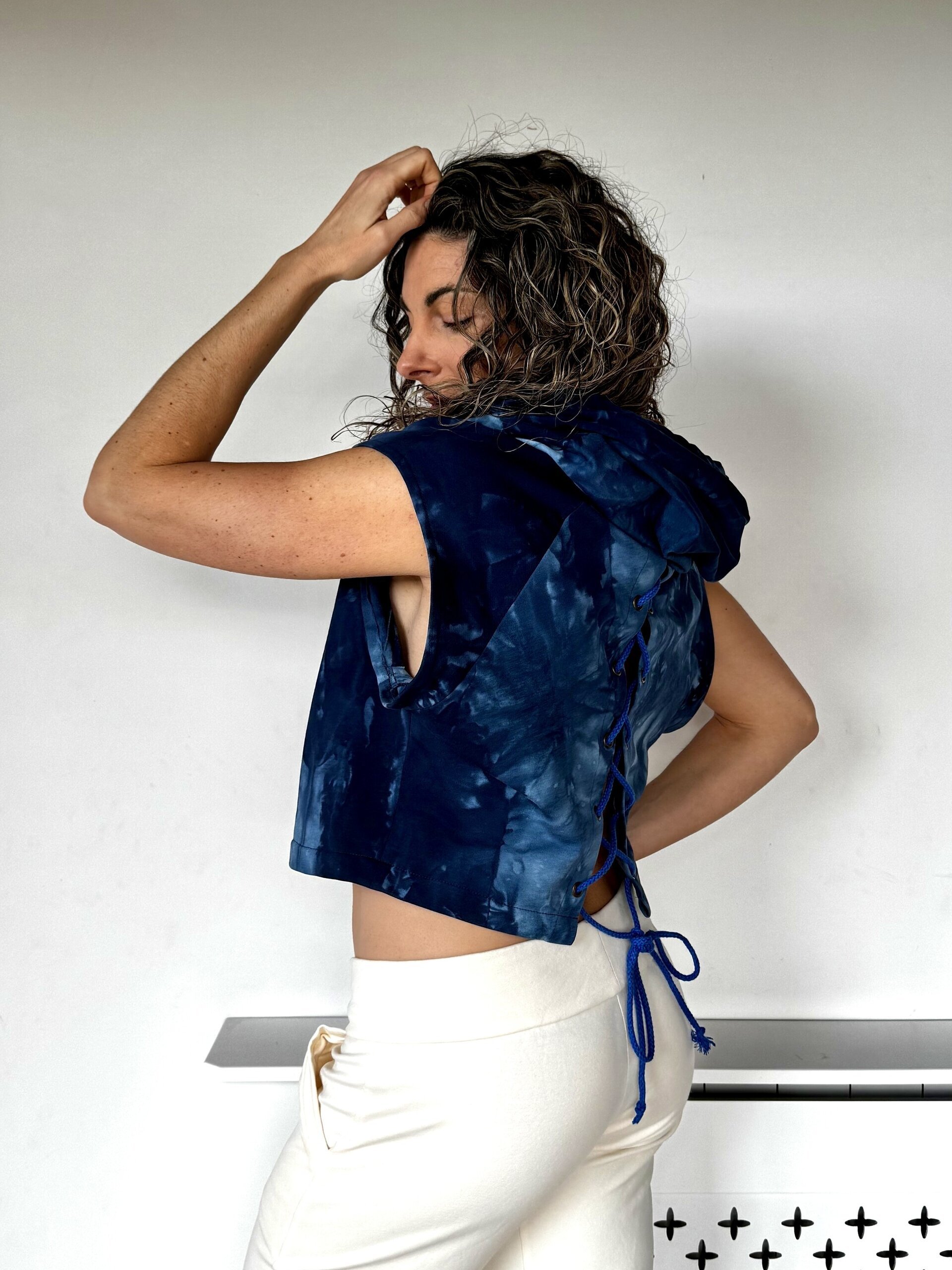 Top crop espalda abierta - Tie-Dye azul - 3