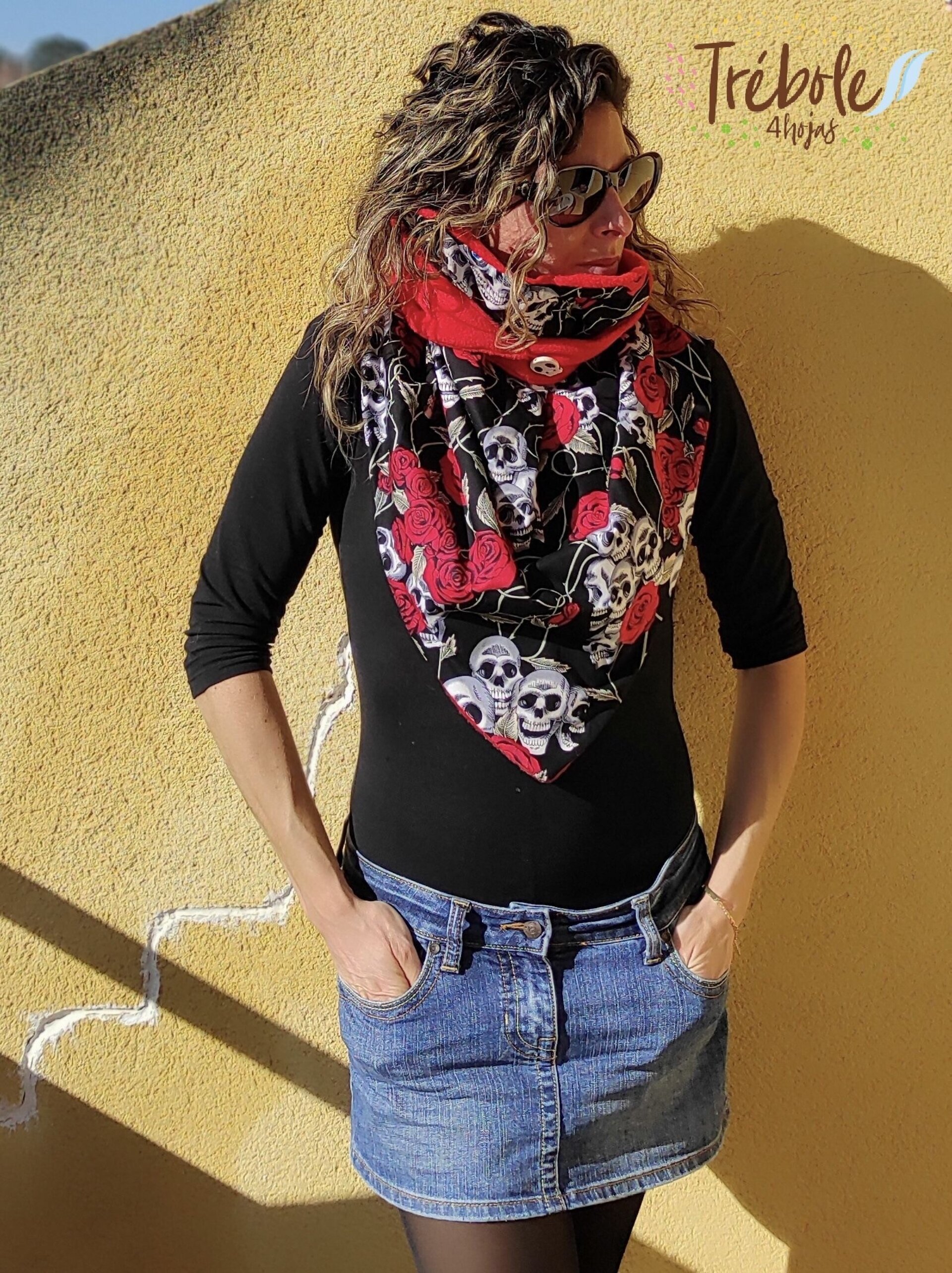 Bufanda triangular - Calaveras - 4