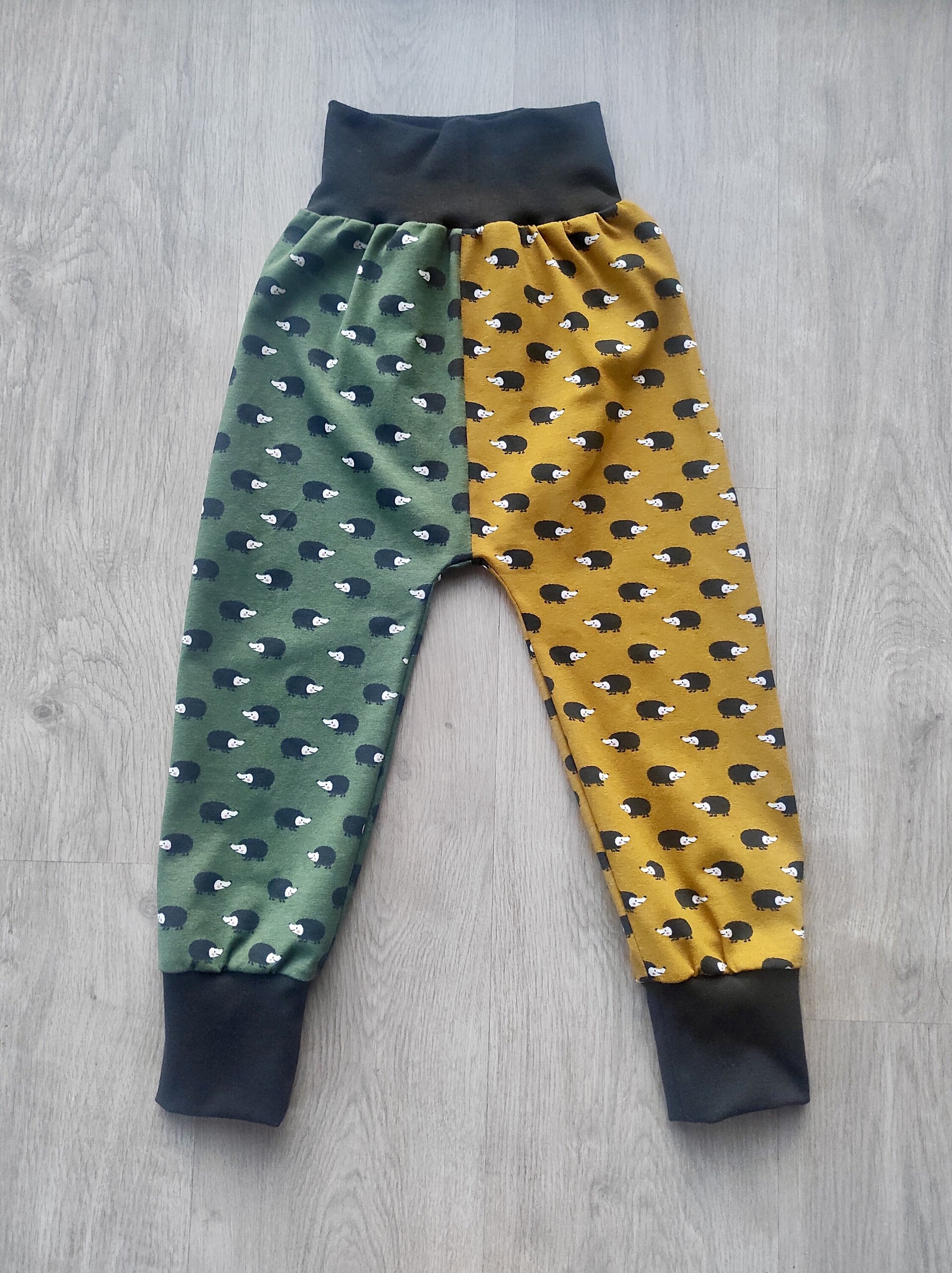 Pantalón sarouel infantil - Erizos bicolor mostaza/verde - 2