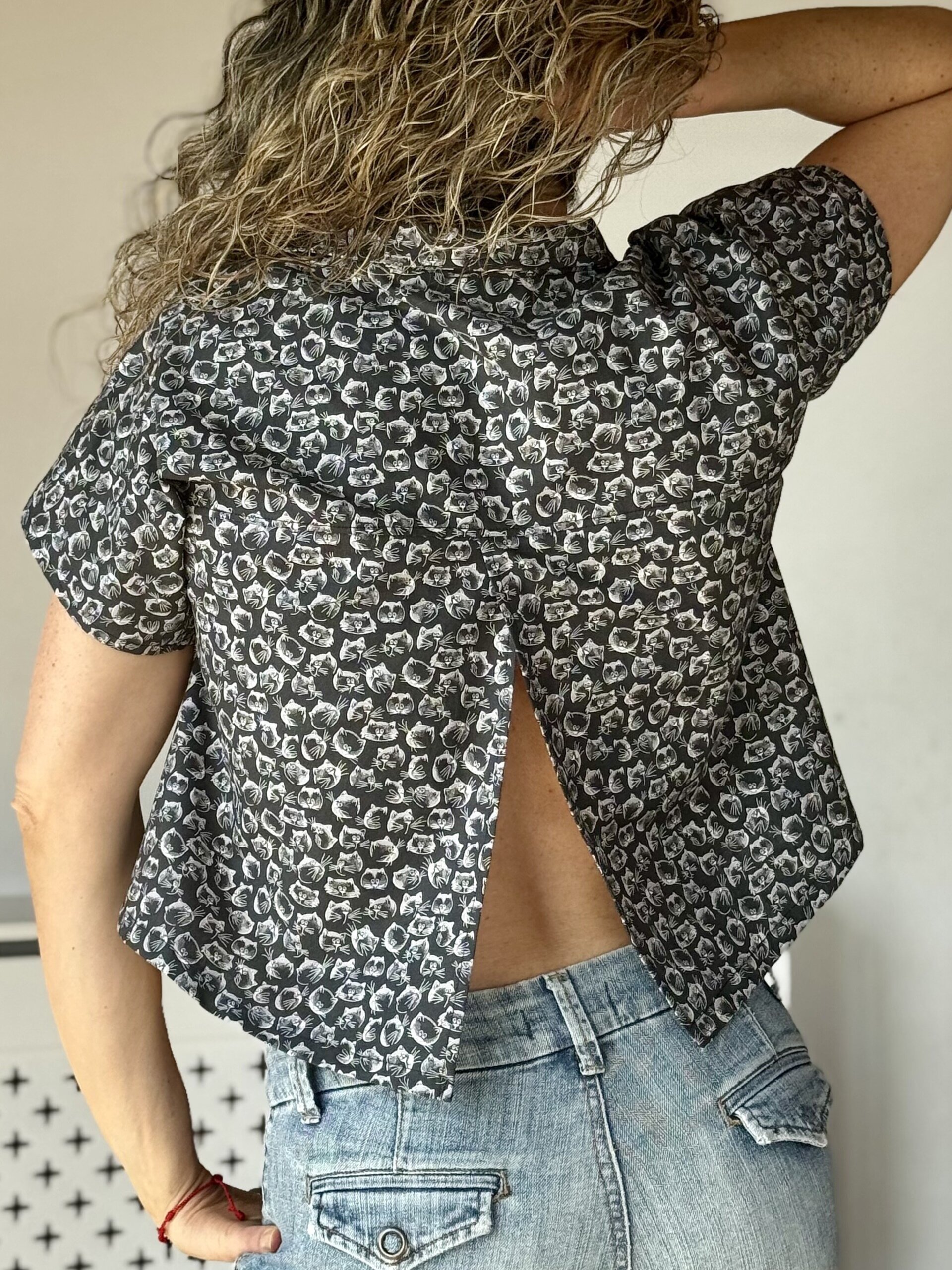 Blusa Dolman - Caras Gatos Negro - 10